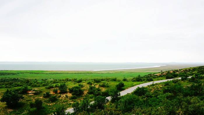 达里湖南岸旅游区（达尔罕旅游区）